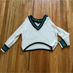 Topshop cropped long sleeve V-neck sweater, US size 6